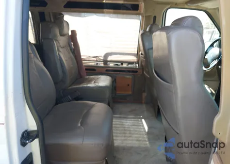 1999 Ford E-150 Commercial/Recreational from USA, damaged, VIN 1FDRE14LXXHA66078